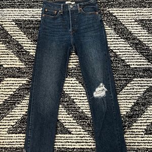 Size 27 Levi distressed Wedgie Straight denim jeans